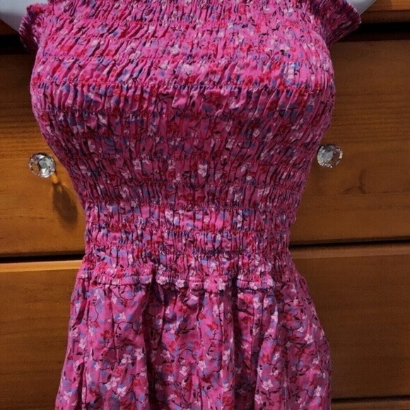 Women's romper size small pink - Picture 9 of 9